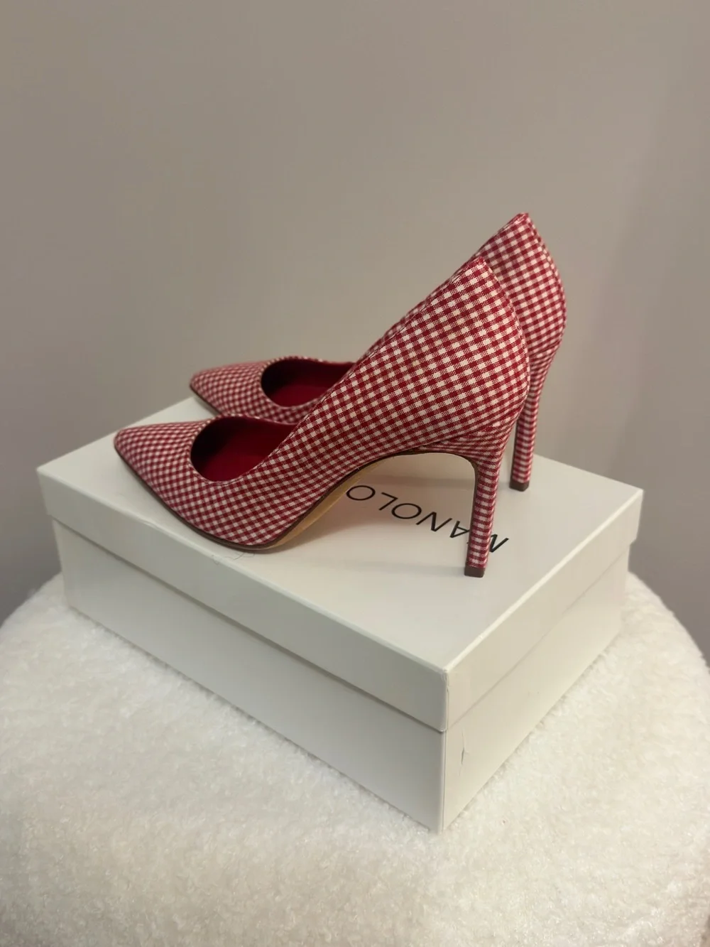 Manolo Blahnik BB Gingham Pumps – Red & White Check | EU 37.5 | Authentic
